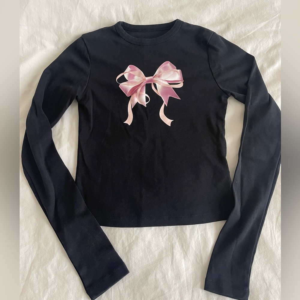 black pink bow cropped top